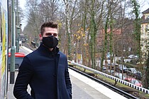 Am Ostende des Bahnsteigs verkehren viele Busse. Hier wird ein barrierefreier Eingang entstehen. Am Ostende des Bahnsteigs verkehren viele Busse. Hier wird ein barrierefreier Eingang entstehen.