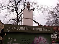 Luftmessstation an der Habichtstraße (Bild: GAL-Fraktion HH-Nord/Reiffert)