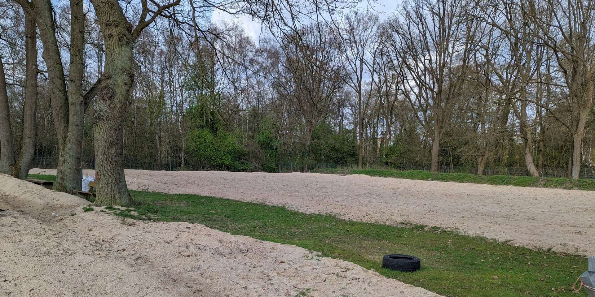 Die Beachvolleyballfelder im Kiwittsmoorbad werden mit Unterstützung der Bezirksversammlung saniert und ausgebaut