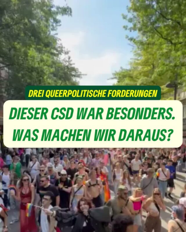 Und weiterhin gilt: laut sein, bunt sein 🌈

Denn Pride ist mehr als eine Party, Pride ist politisch. Lasst uns gemeinsam gegen reaktionäre Tendenzen, Diskriminierung und Intoleranz ankämpfen. Komm dazu und setz dich gemeinsam mit uns für queeres Leben ein 🌻